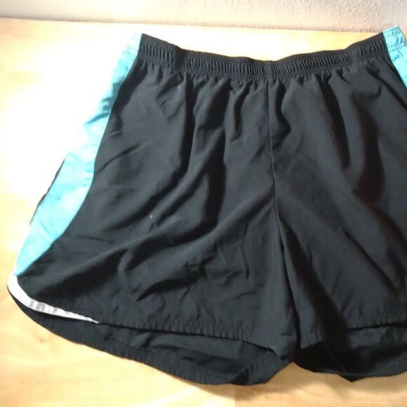Nike Striped Wind Shorts Trainers - Picture 4 of 7